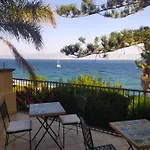 Maison Canopee Bed & Breakfast Messina
