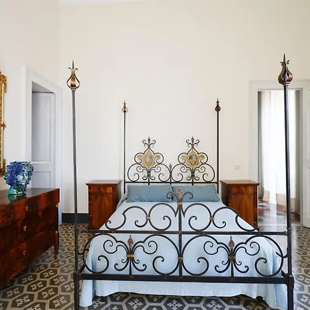 Frühstückspension Maison Canopee 4*