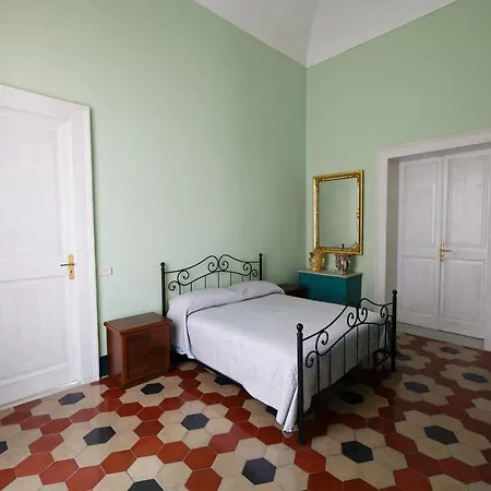 Maison Canopée Bed & Breakfast *