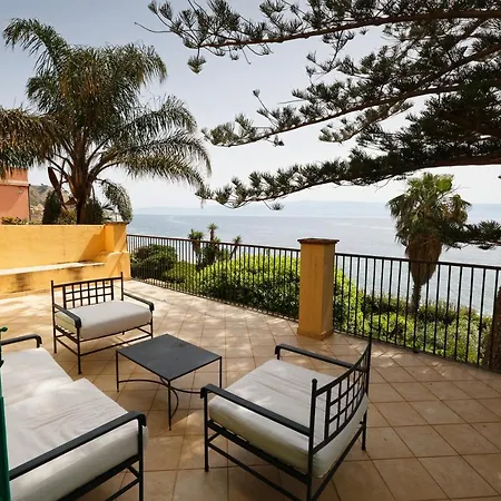 Maison Canopee Alojamento de Acomodação e Pequeno-almoço Messina