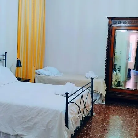 Bed & Breakfast Maison Canopée Messina