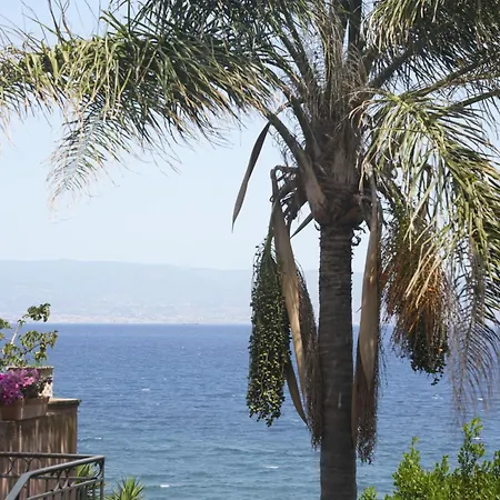 Maison Canopee 4*